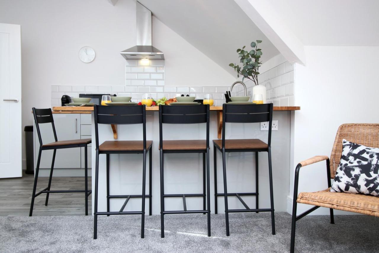No 49 City Apartments, Perfect For Business And Leisure Stays, 10 Min Drive Into City Centre, Easy Access To Local Transport, 1Br And 2Br Available, Free Parking Cardiff Bagian luar foto