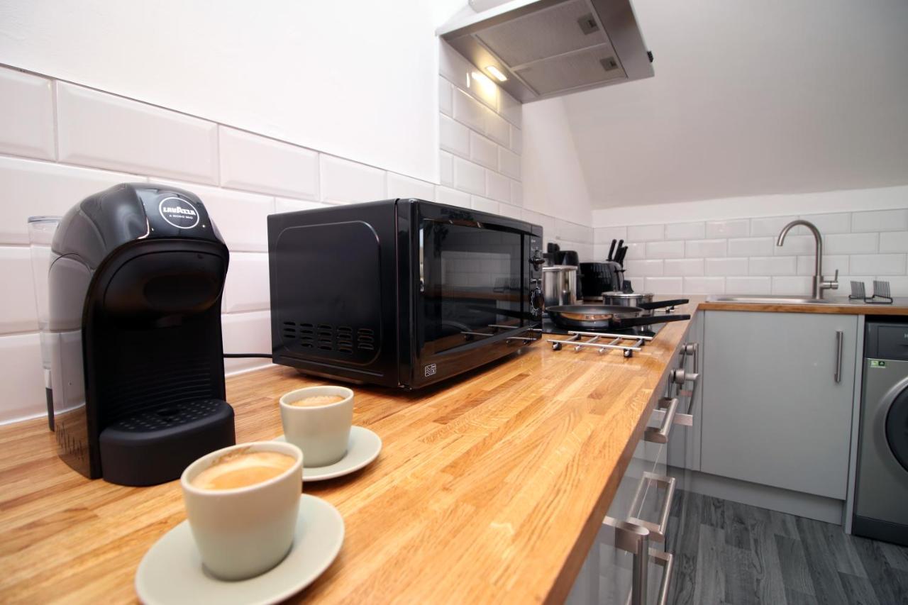 No 49 City Apartments, Perfect For Business And Leisure Stays, 10 Min Drive Into City Centre, Easy Access To Local Transport, 1Br And 2Br Available, Free Parking Cardiff Bagian luar foto