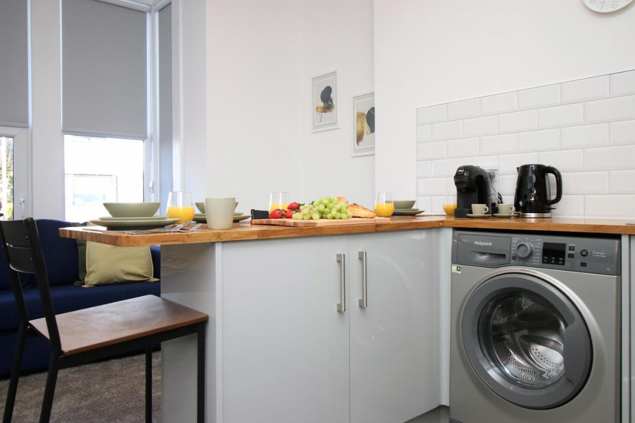 No 49 City Apartments, Perfect For Business And Leisure Stays, 10 Min Drive Into City Centre, Easy Access To Local Transport, 1Br And 2Br Available, Free Parking Cardiff Bagian luar foto