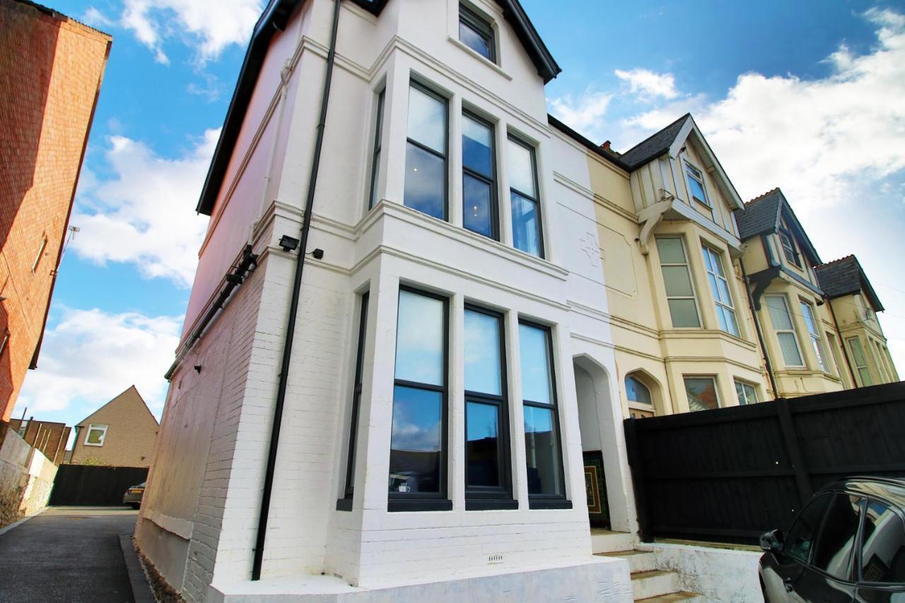 No 49 City Apartments, Perfect For Business And Leisure Stays, 10 Min Drive Into City Centre, Easy Access To Local Transport, 1Br And 2Br Available, Free Parking Cardiff Bagian luar foto