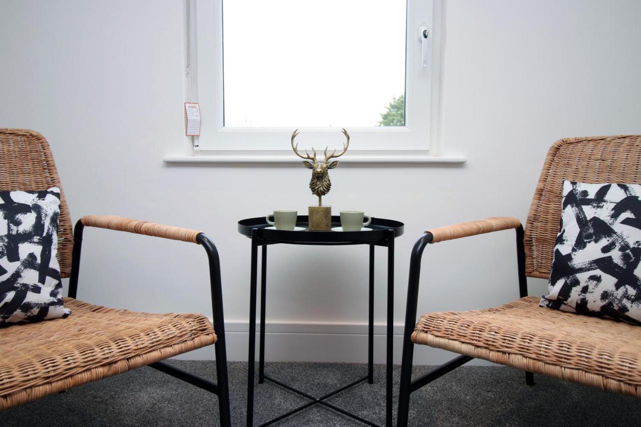 No 49 City Apartments, Perfect For Business And Leisure Stays, 10 Min Drive Into City Centre, Easy Access To Local Transport, 1Br And 2Br Available, Free Parking Cardiff Bagian luar foto