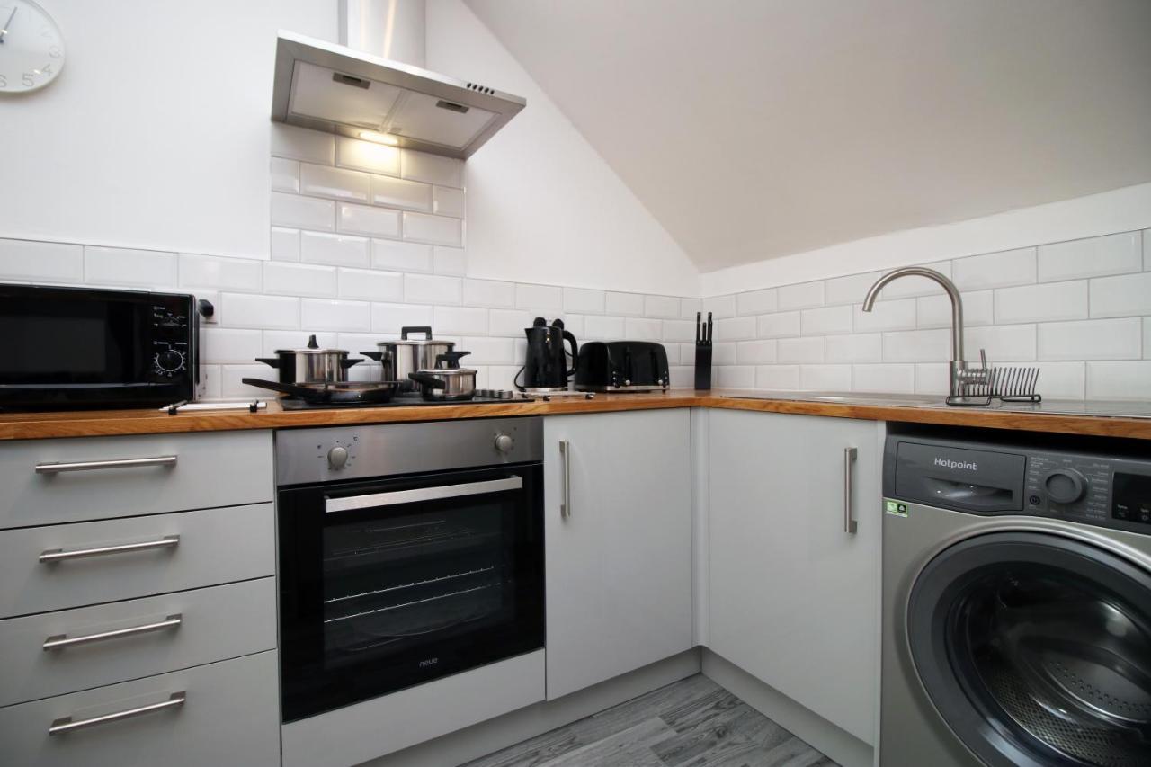 No 49 City Apartments, Perfect For Business And Leisure Stays, 10 Min Drive Into City Centre, Easy Access To Local Transport, 1Br And 2Br Available, Free Parking Cardiff Bagian luar foto