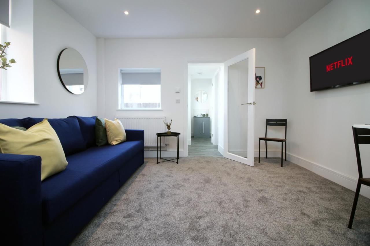 No 49 City Apartments, Perfect For Business And Leisure Stays, 10 Min Drive Into City Centre, Easy Access To Local Transport, 1Br And 2Br Available, Free Parking Cardiff Bagian luar foto